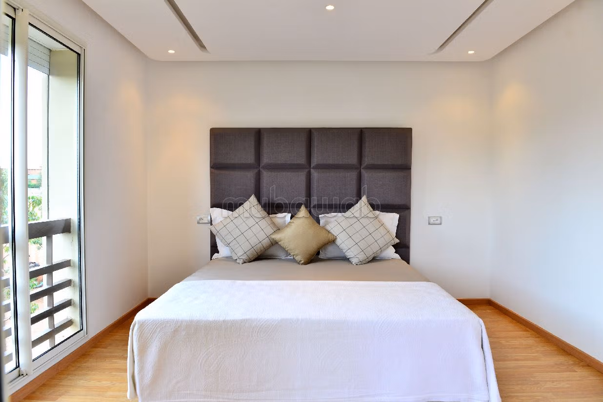 Sell apartment in Agdal. 3 large living areas. Residence with swimming pool