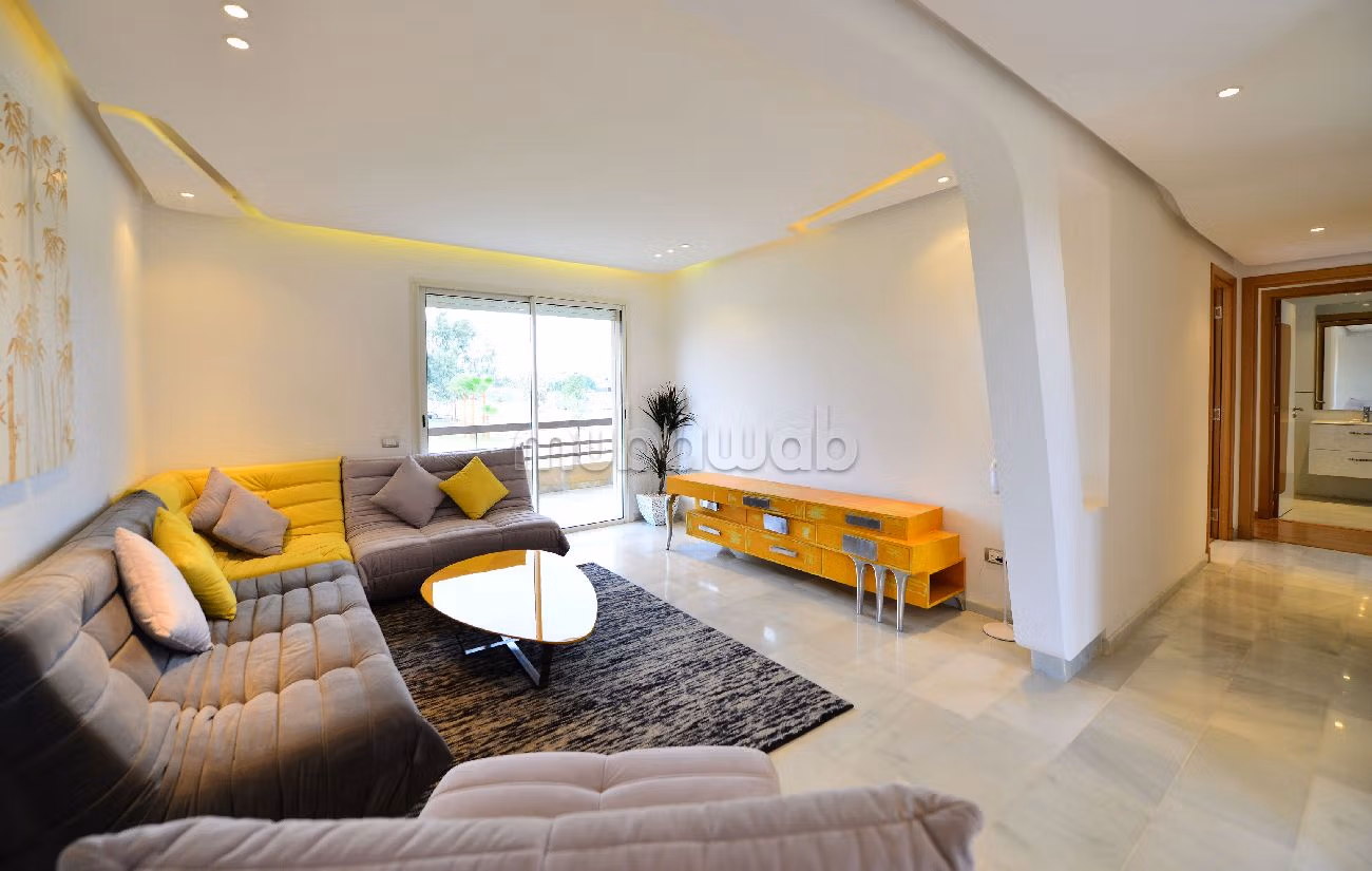 Sell apartment in Agdal. 3 large living areas. Residence with swimming pool