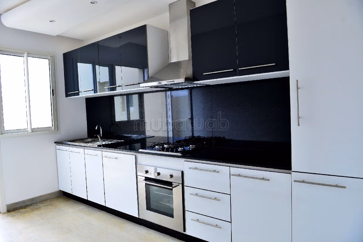 Sell apartment in Agdal. 3 large living areas. Residence with swimming pool