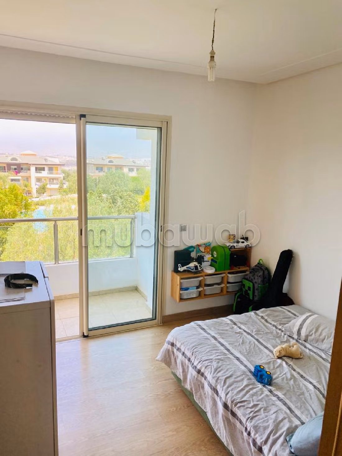 Sublime appartement vide à bouskoura