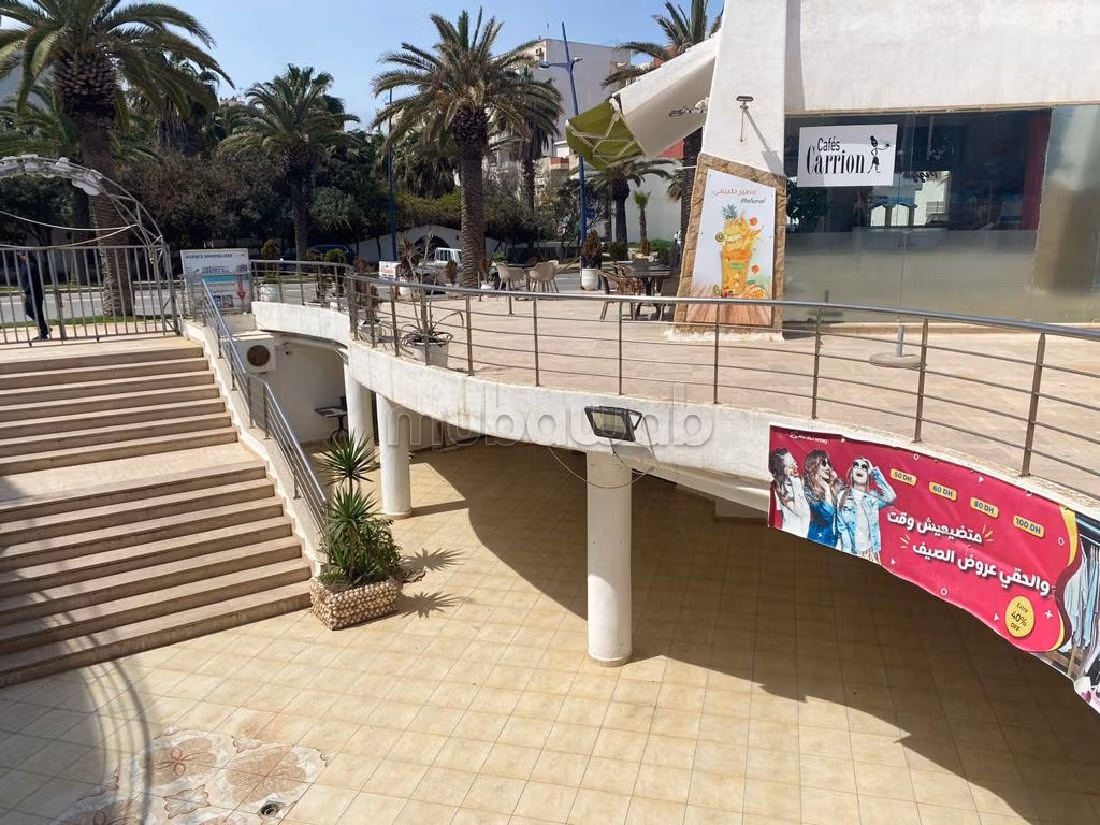 C. V007 Local commercial à vendre à M'diq