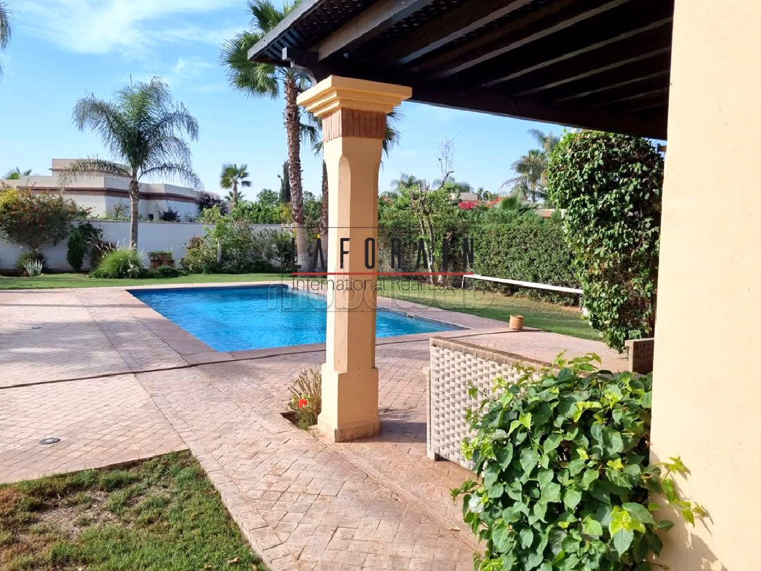 Vente villa 2 chambres avec piscines dans l'oran