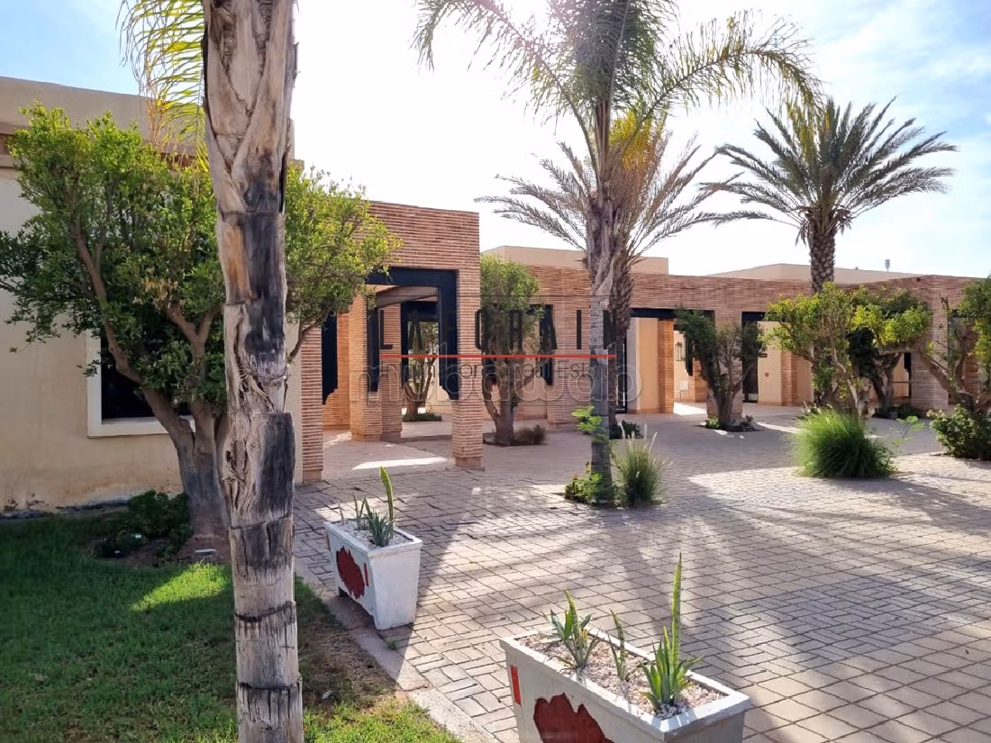 Vente villa 2 chambres avec piscines dans l'oran