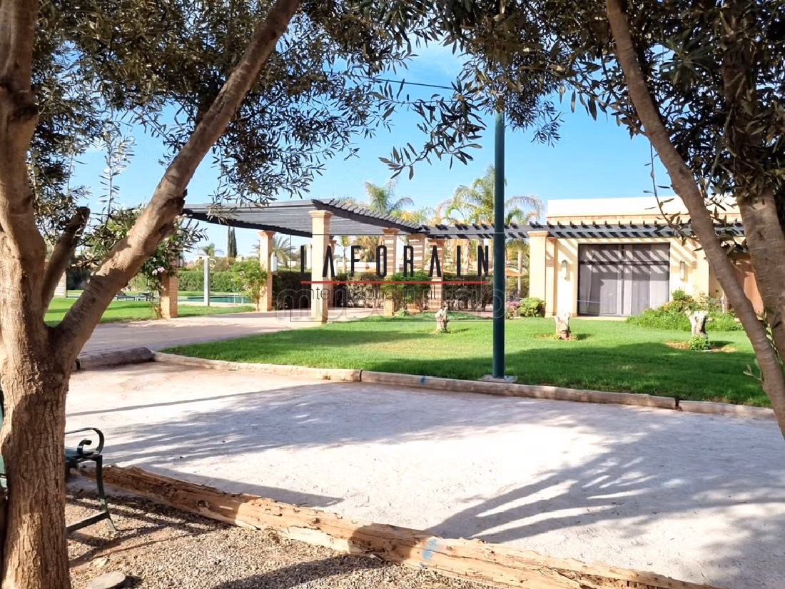 Vente villa 2 chambres avec piscines dans l'oran