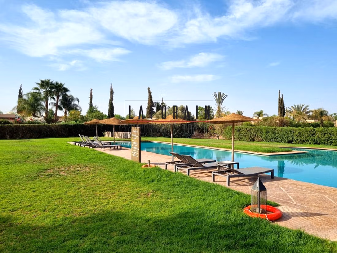 Vente villa 2 chambres avec piscines dans l'oran