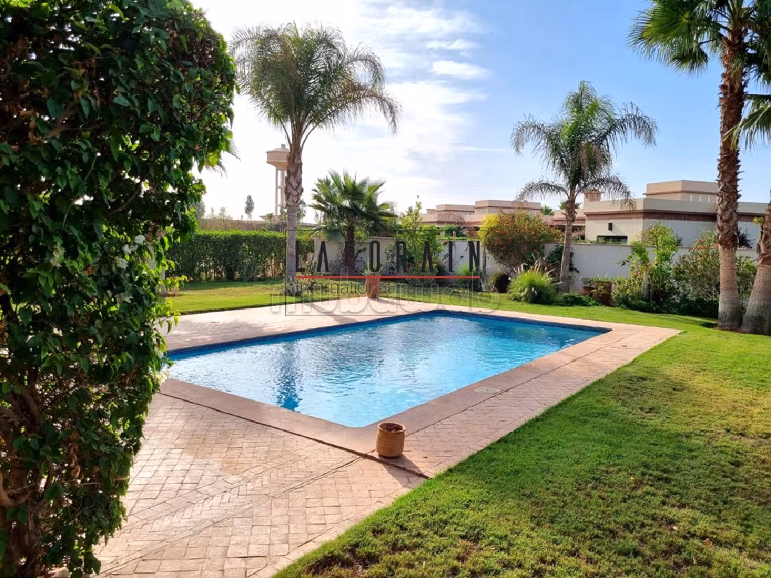 Vente villa 2 chambres avec piscines dans l'oran