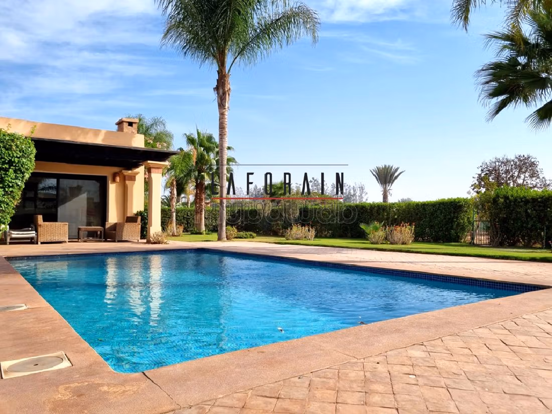 Vente villa 2 chambres avec piscines dans l'oran