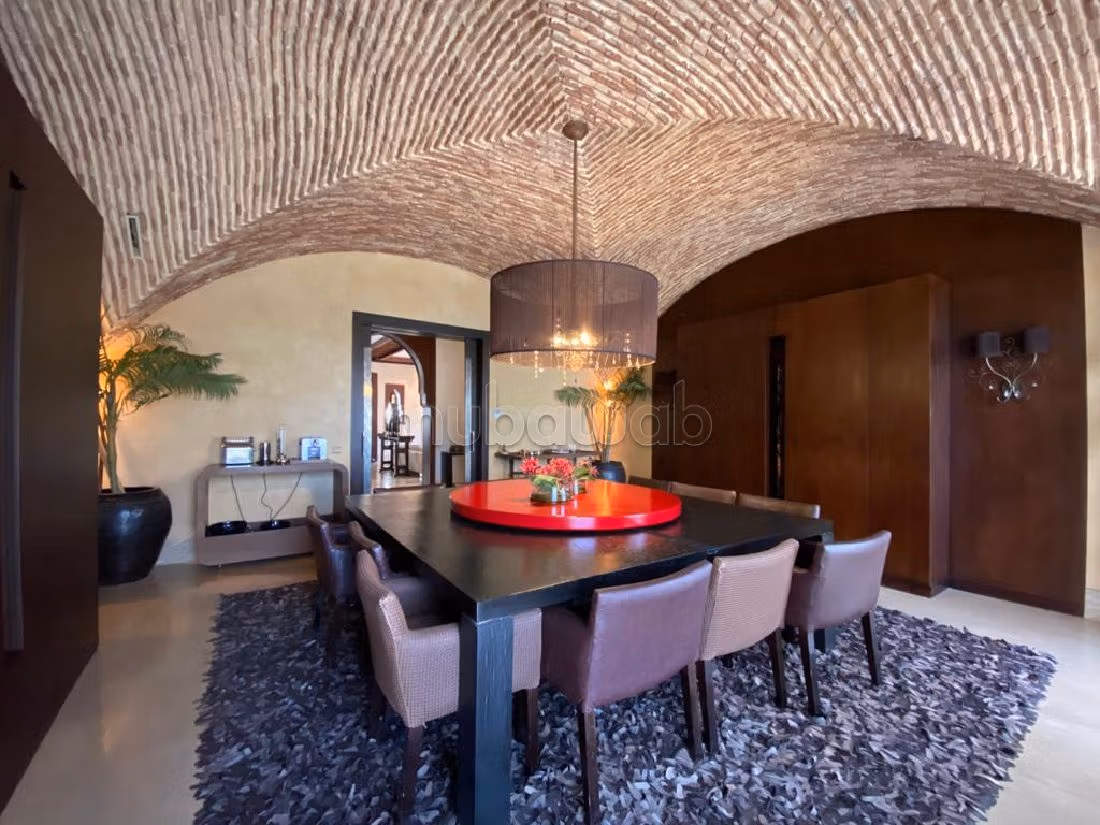 فيلا ممتازة للبيع طريق فاس ب. 4 قطع كبيرة. مكيف للهواء وحوض للسباحة