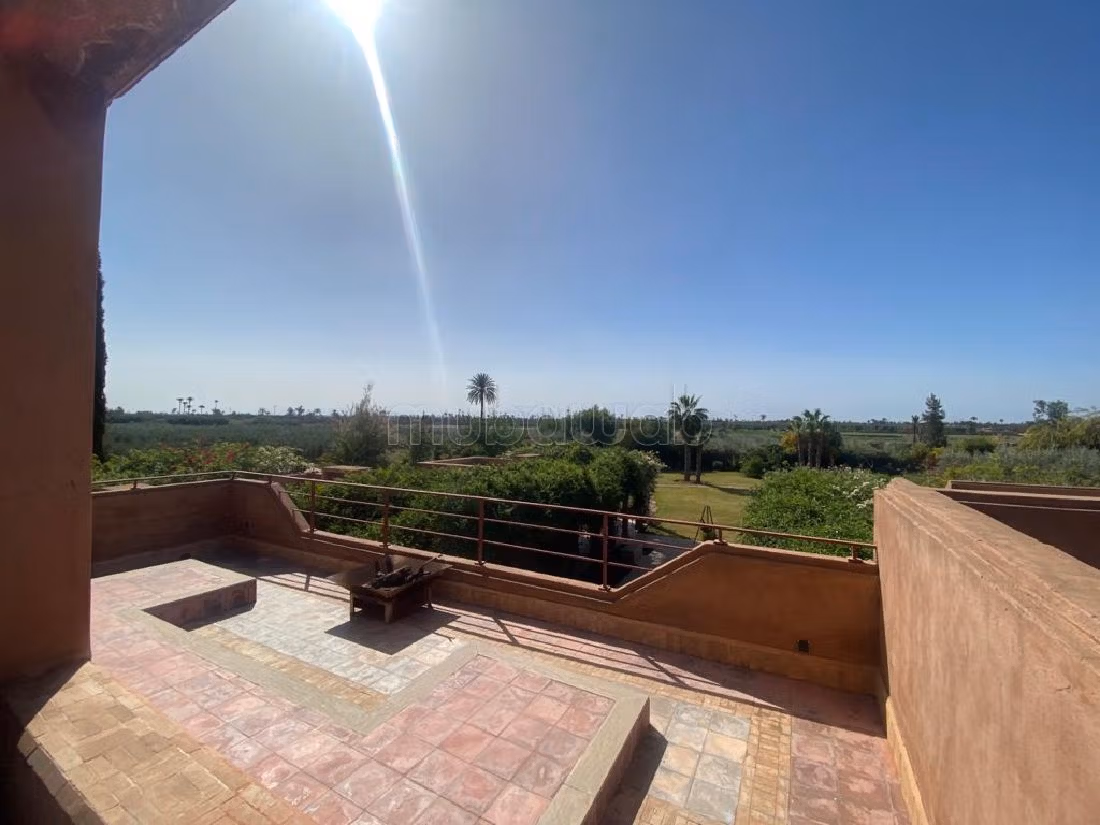 فيلا ممتازة للبيع طريق فاس ب. 4 قطع كبيرة. مكيف للهواء وحوض للسباحة