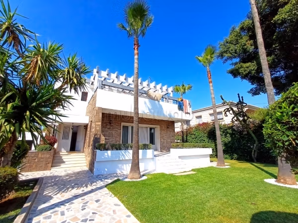 Villa in vendita nel quartiere polo