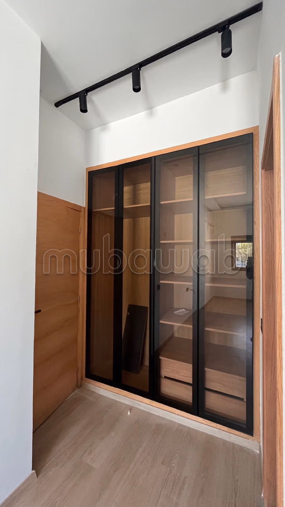 شقة للشراء ب كيش الوداية. المساحة 115 م². مطبخ مجهز.