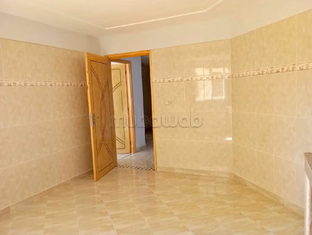 شقة رائعة للبيع ب وسط المدينة. المساحة الإجمالية 119 م². باب آمن