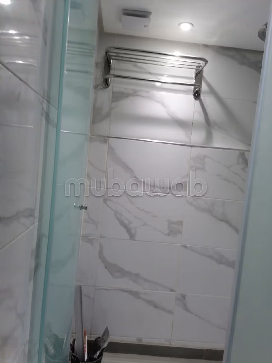 Très bel appartement à vendre à Médina. 1 belle chambre. Air conditionné.