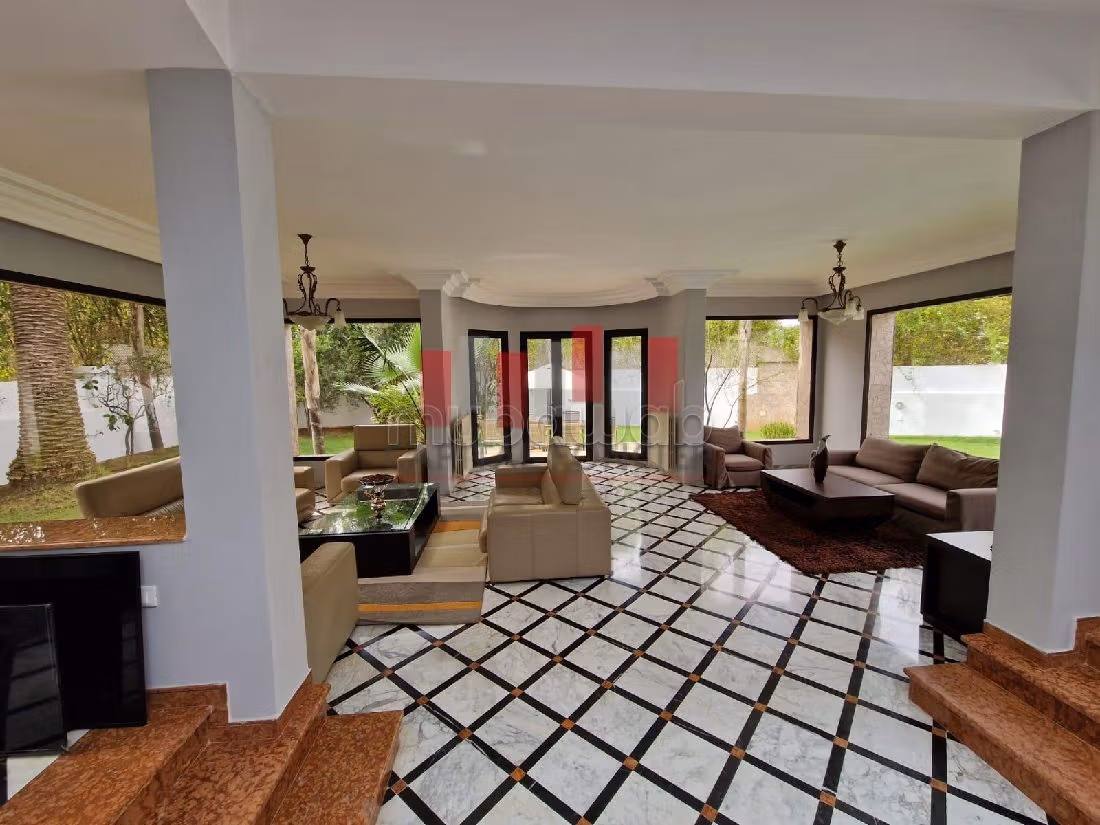 كراء فيلا ممتازة بأنفا. 4 غرف. مفروشة