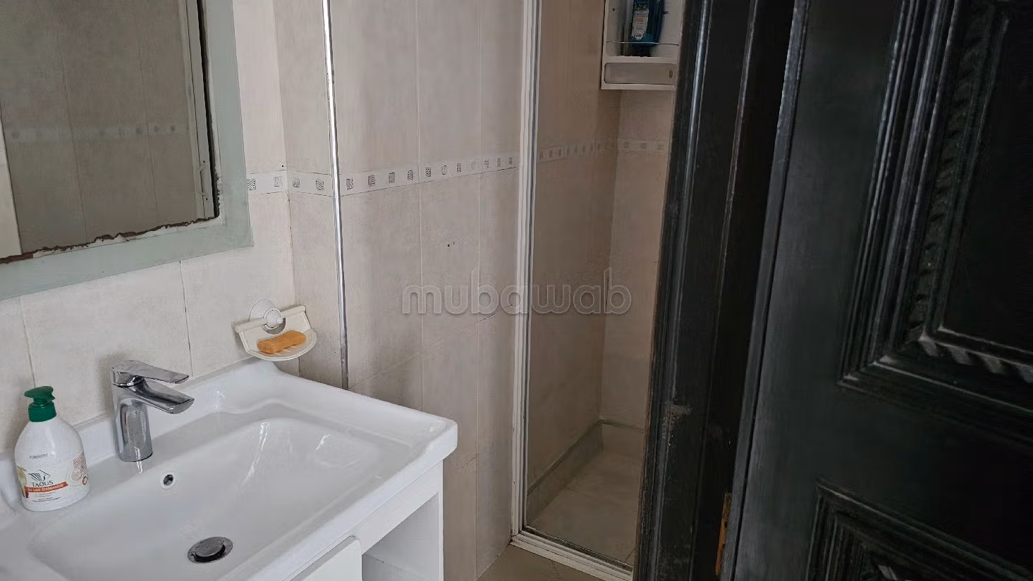 Sell apartment in Aviation - Mabella. Surface area 101 m². Living room with Moroccan decor, General satellite dish system. 