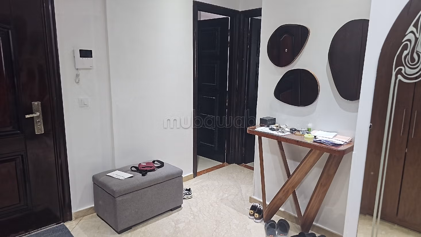 Sell apartment in Aviation - Mabella. Surface area 101 m². Living room with Moroccan decor, General satellite dish system. 