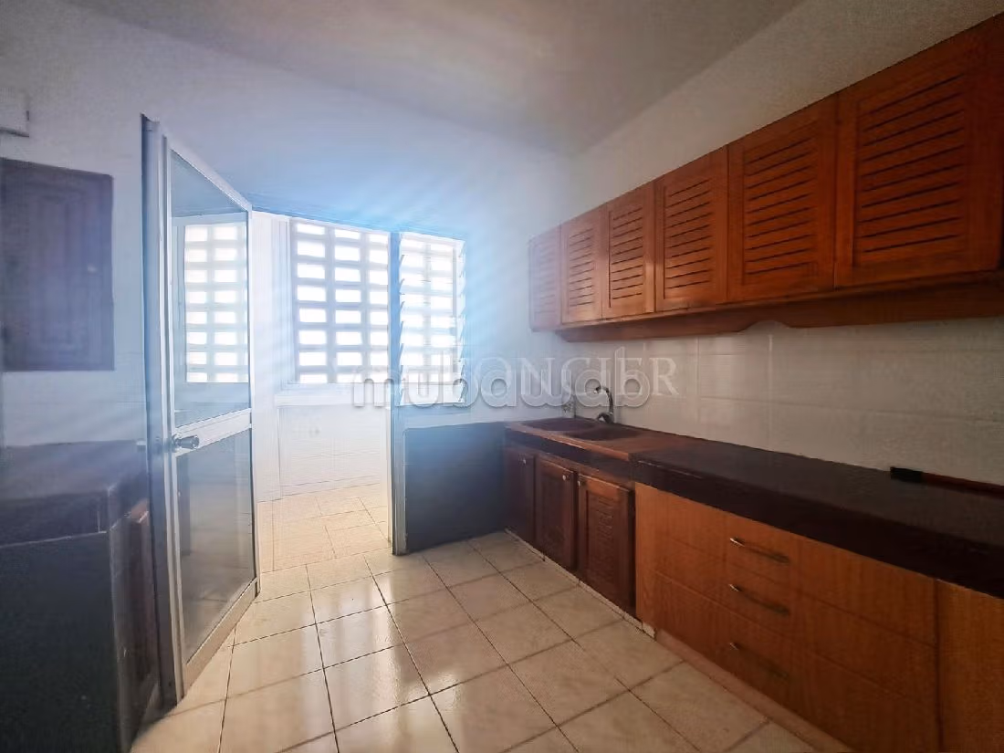 Find an apartment for rent. 3 rooms. Carpark, Balcony. 