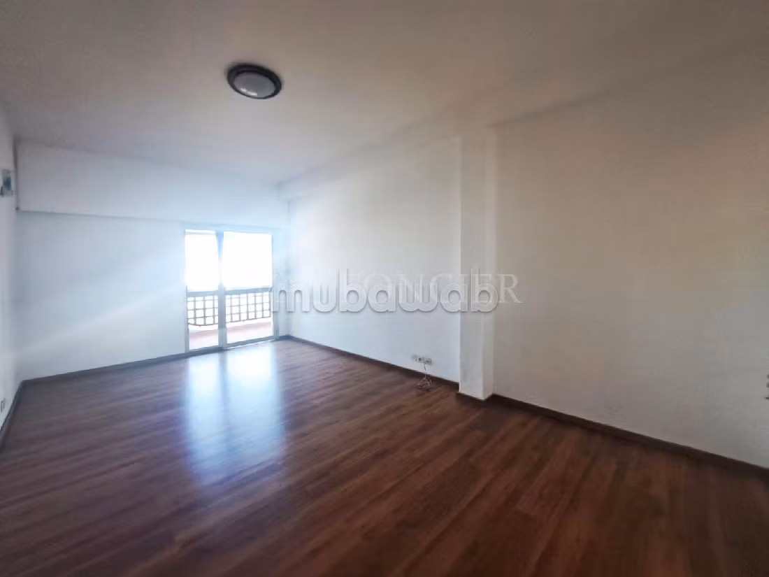Find an apartment for rent. 3 rooms. Carpark, Balcony. 