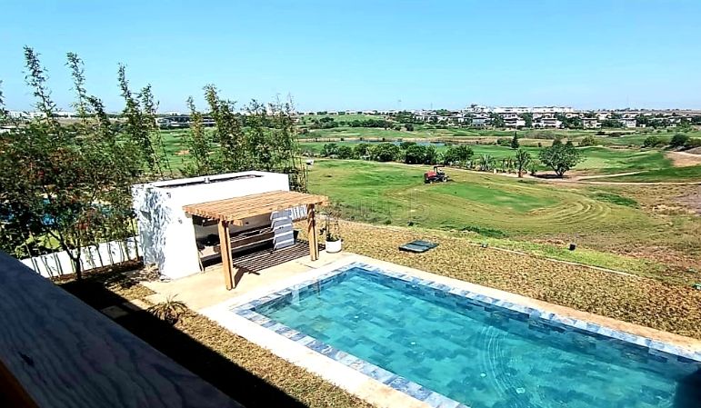 Villa isolée front de golf