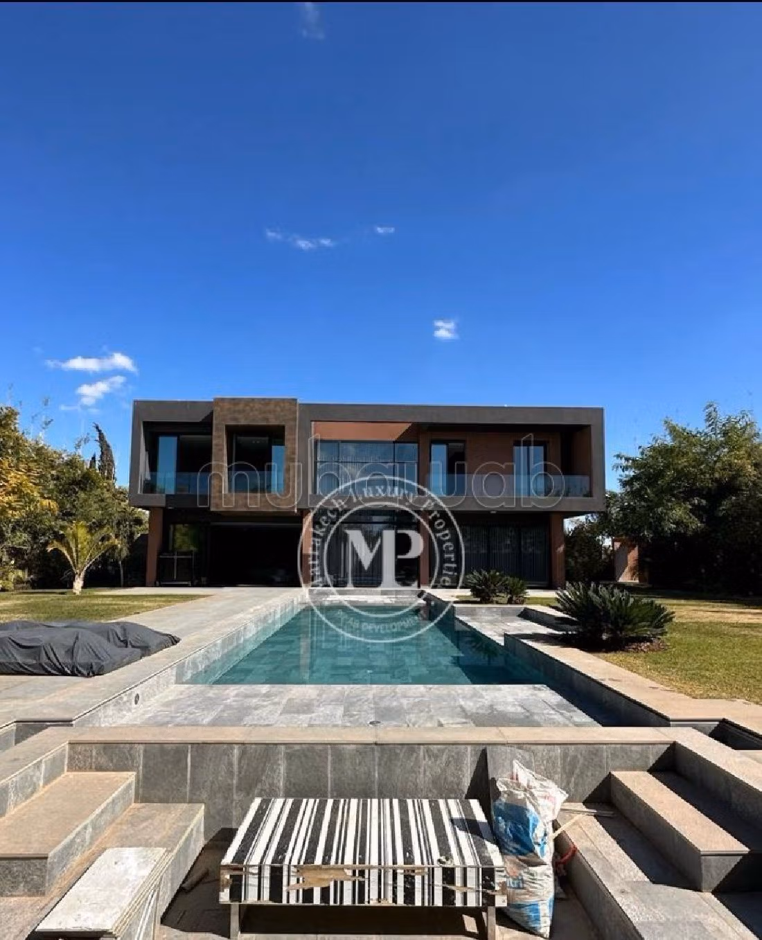 Magnifica villa in vendita a Agdal. Superficie di 2500 m². Giardino