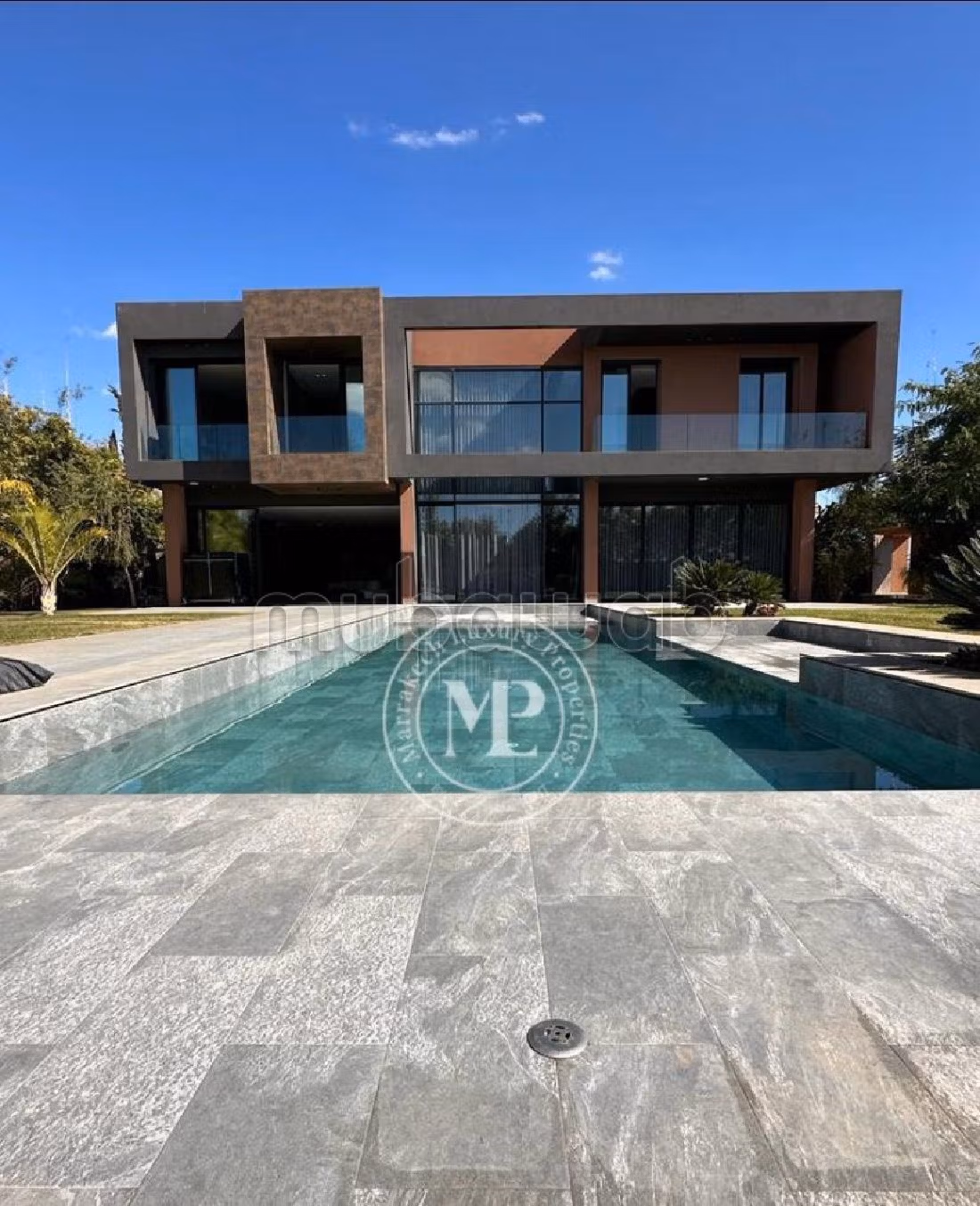 Magnifica villa in vendita a Agdal. Superficie di 2500 m². Giardino