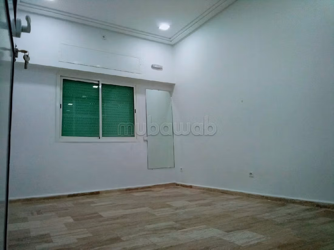 Offices for rent. Large area 88 m². Air-conditioned. 