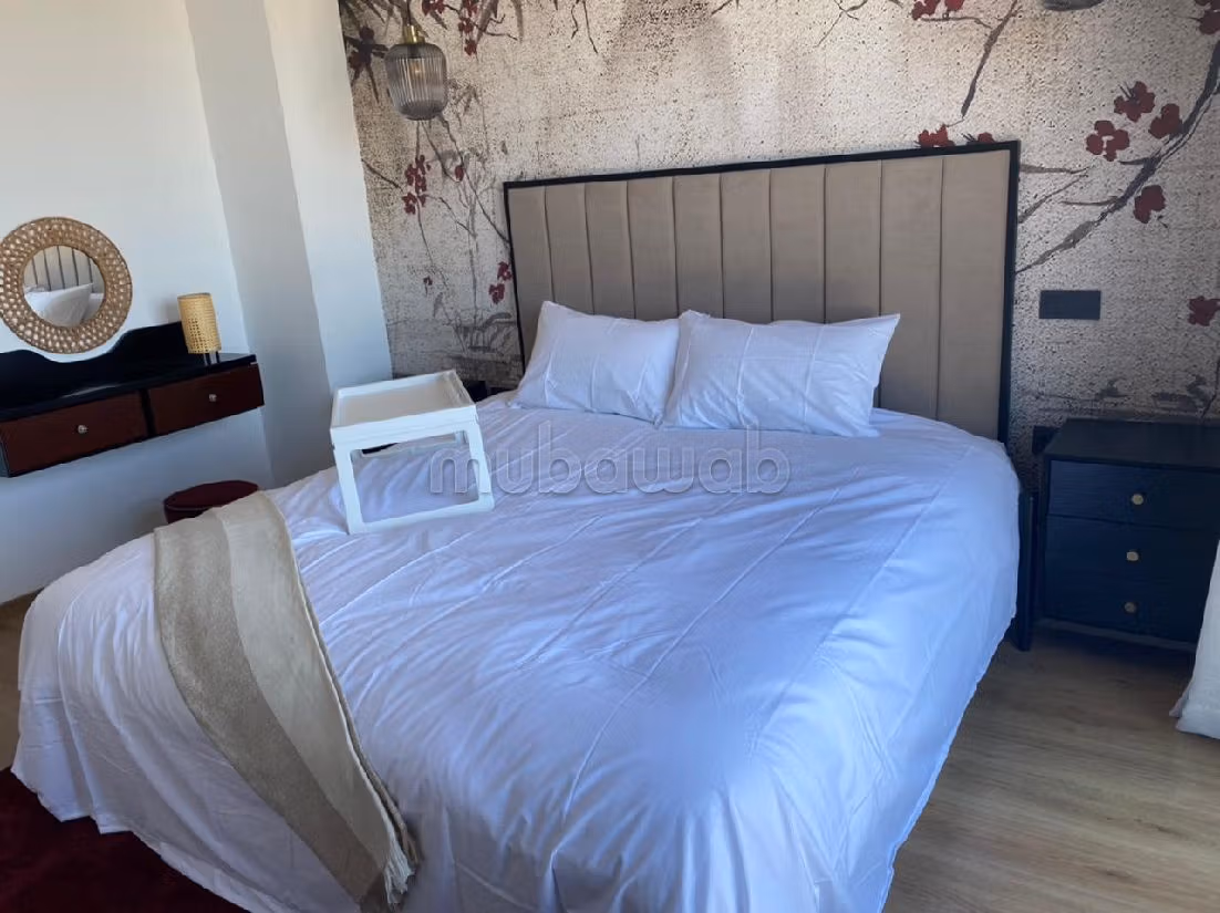 شقة رائعة للإيجار بحي السلام السيال. المساحة الكلية 130 م². مفروشة