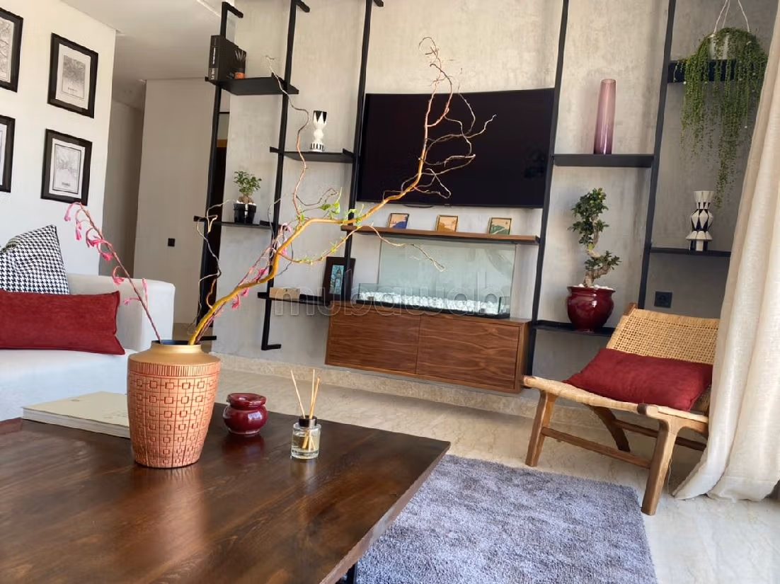 شقة رائعة للإيجار بحي السلام السيال. المساحة الكلية 130 م². مفروشة