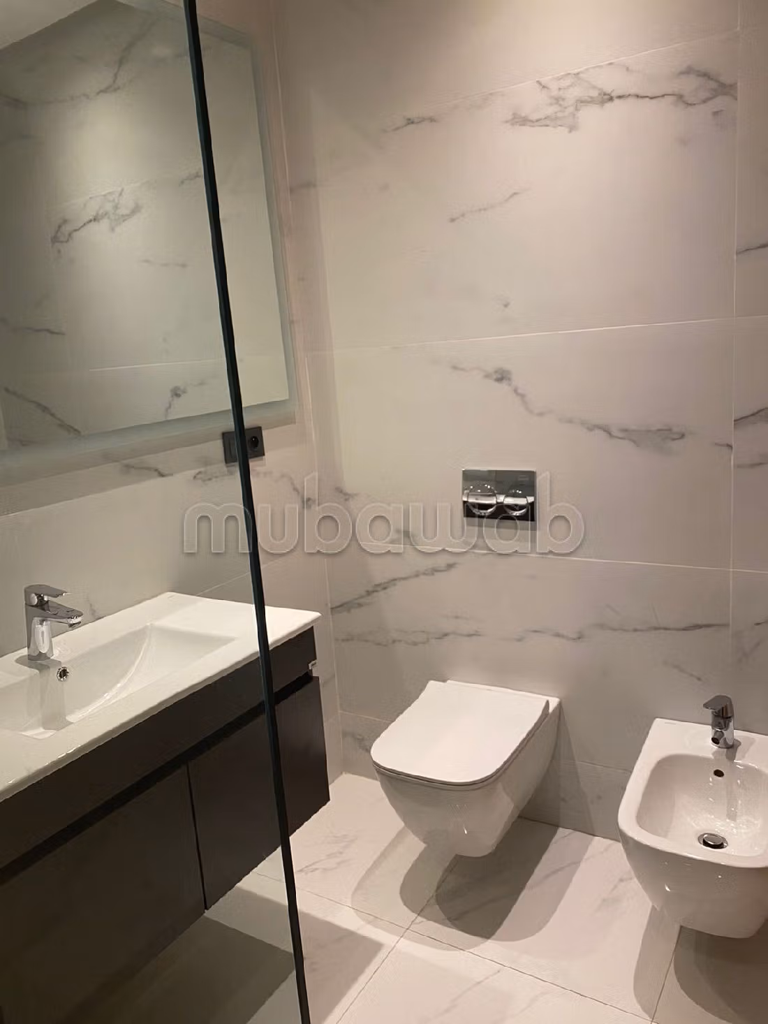 شقة رائعة للإيجار بحي السلام السيال. المساحة الكلية 130 م². مفروشة