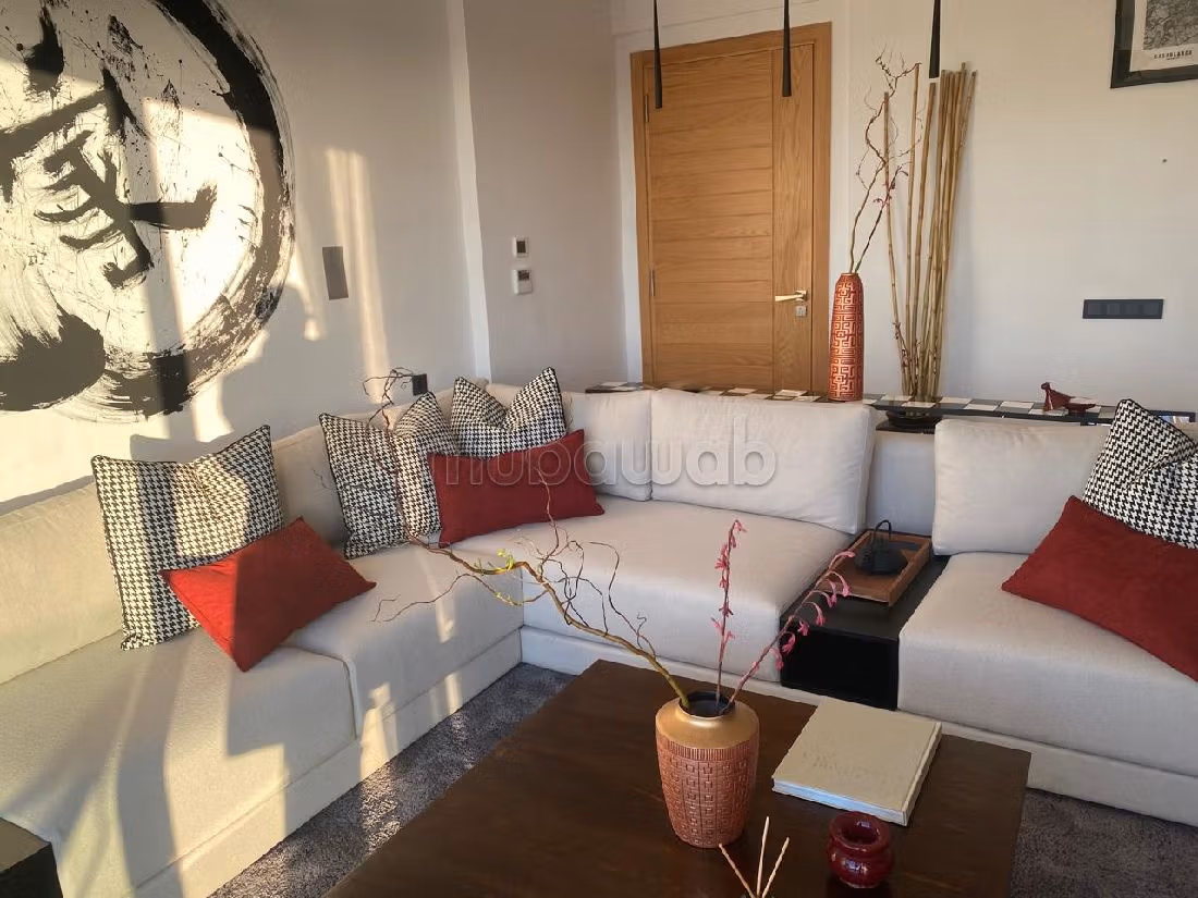 شقة رائعة للإيجار بحي السلام السيال. المساحة الكلية 130 م². مفروشة