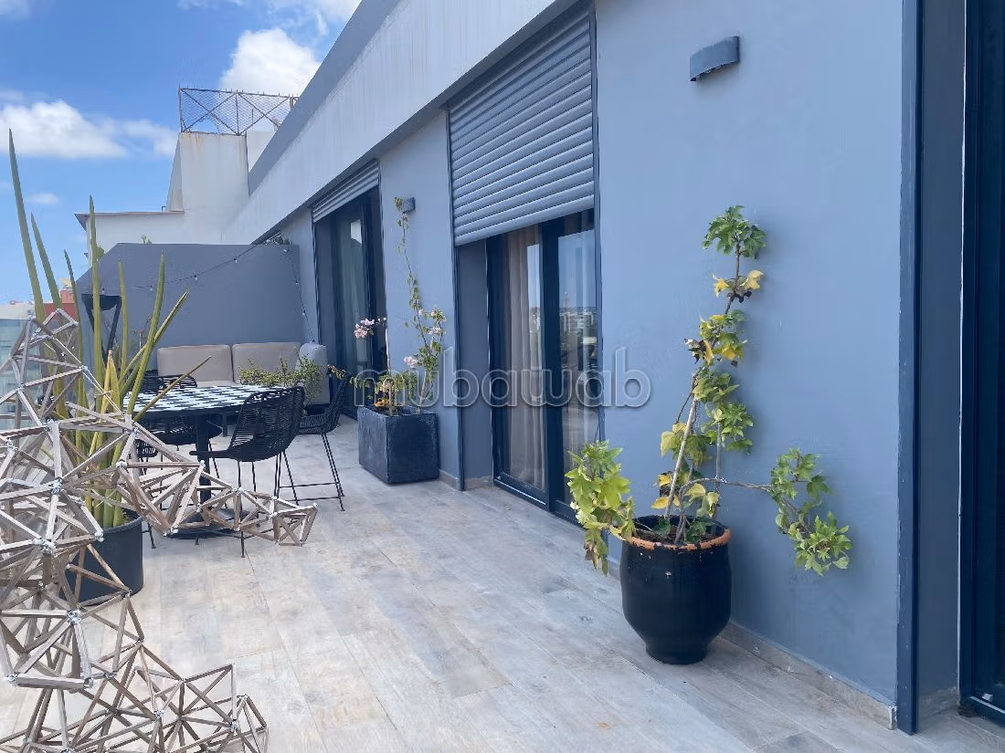 شقة رائعة للإيجار بحي السلام السيال. المساحة الكلية 130 م². مفروشة