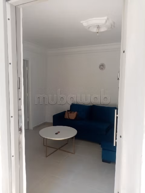 Louez cet appartement à Cité El Ahmadi. 1 belle chambre. Bien meublé