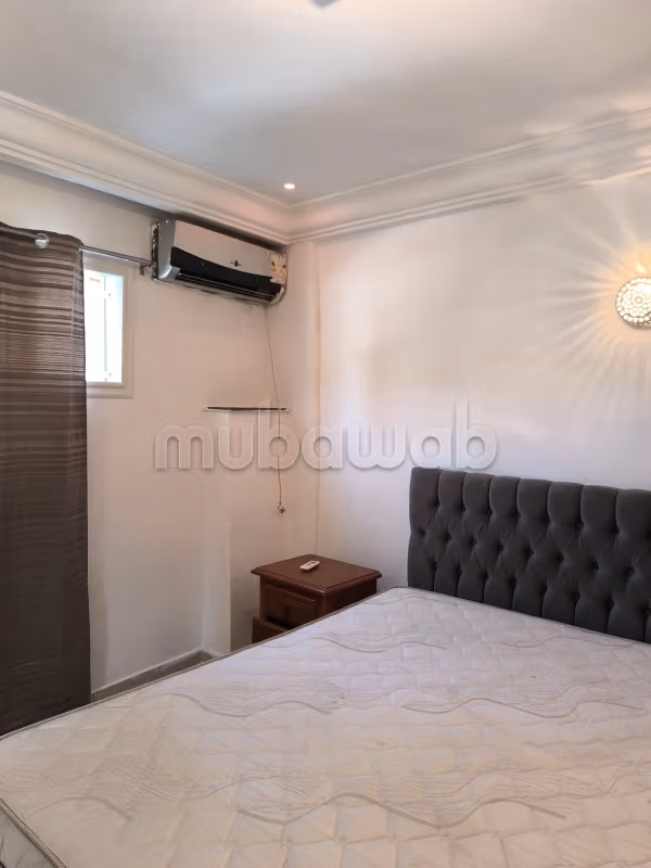 Louez cet appartement à Cité El Ahmadi. 1 belle chambre. Bien meublé