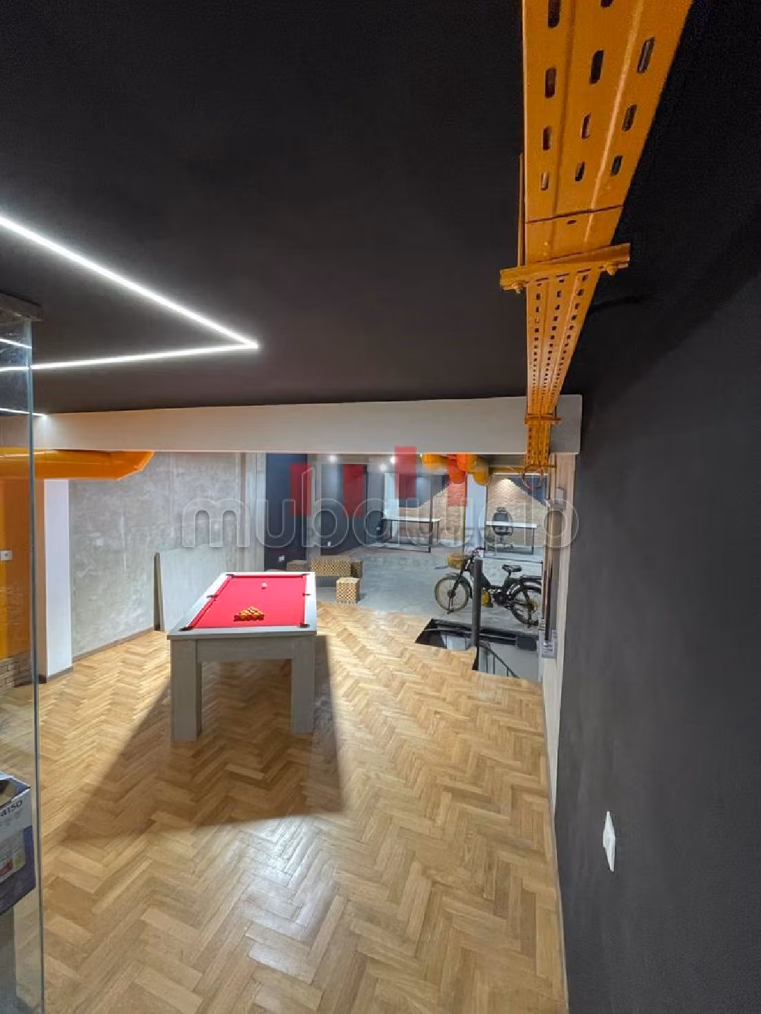 Offices for rent in Maârif. Large area 240 m². 