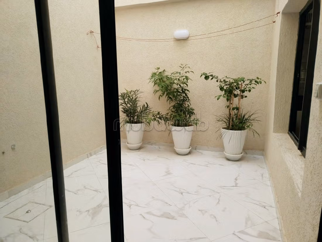 Apartments for rent in Borj. 2 beautiful rooms. Exceptional sea view, central heating