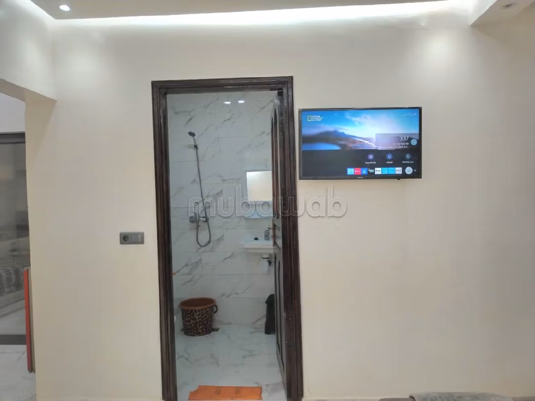 Apartments for rent in Borj. 2 beautiful rooms. Exceptional sea view, central heating