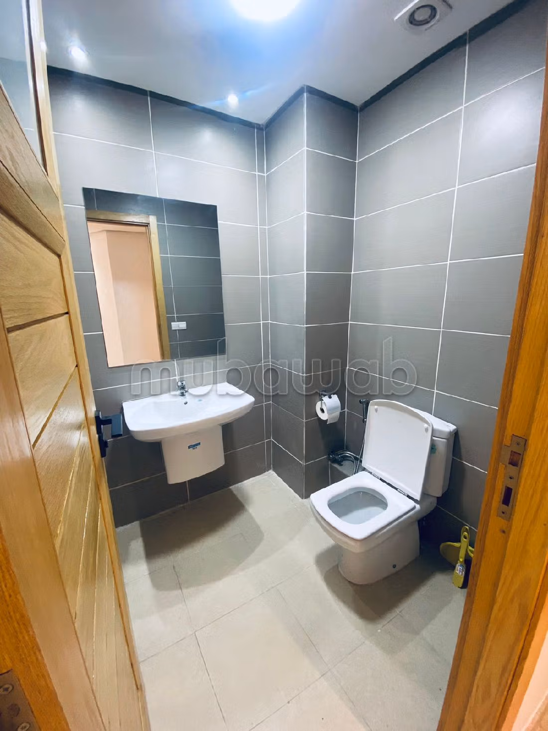 شقة جميلة للكراء براسين امتداد. المساحة 140 م². مفروشة. 