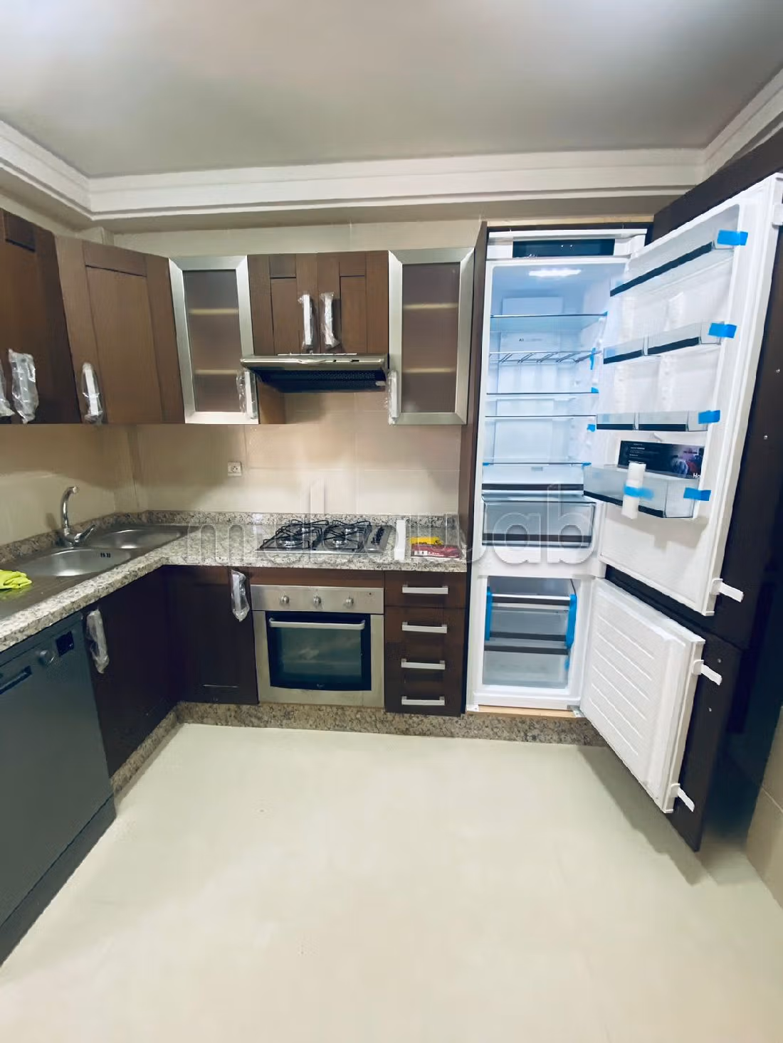 شقة جميلة للكراء براسين امتداد. المساحة 140 م². مفروشة. 