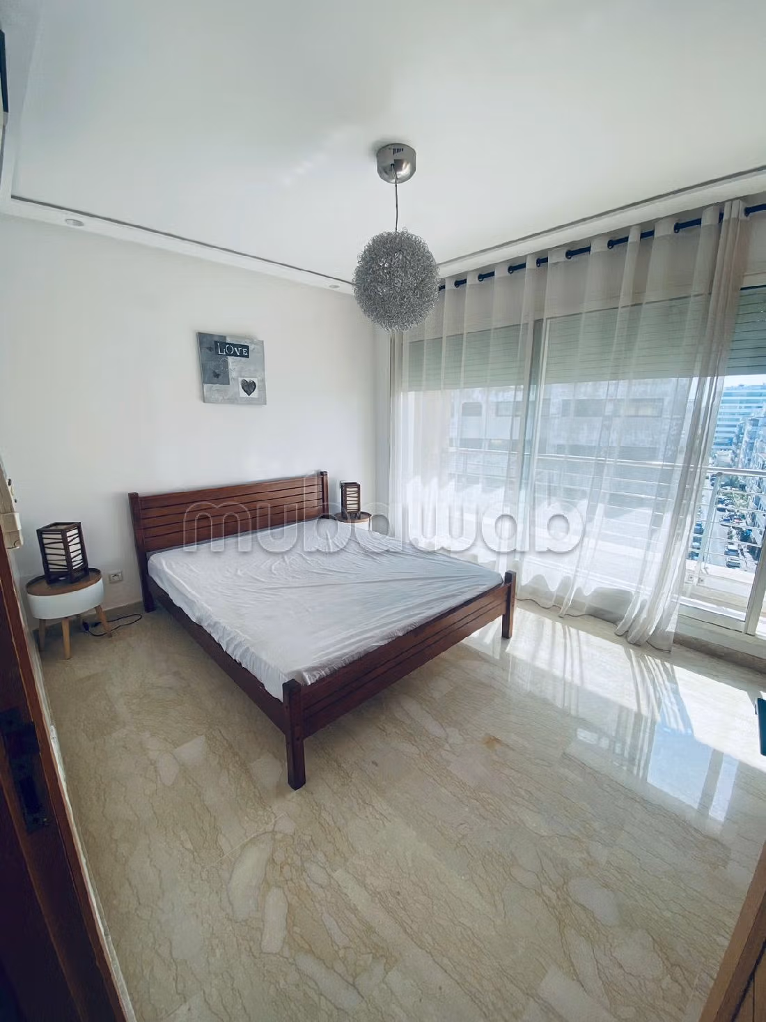 شقة جميلة للكراء براسين امتداد. المساحة 140 م². مفروشة. 