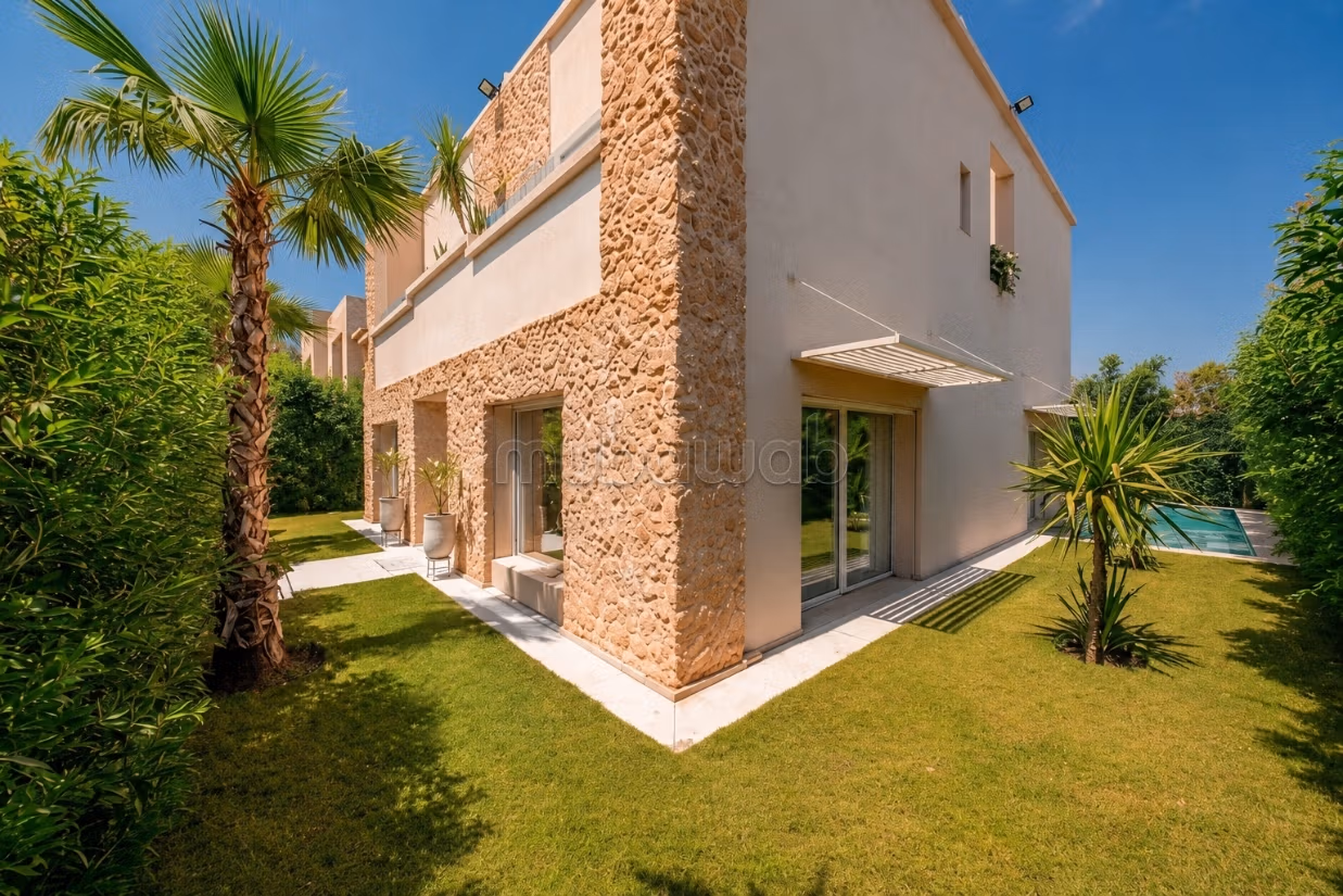 Amelkis 1: Villa à vendre de 5 Ch, Piscine chauffée