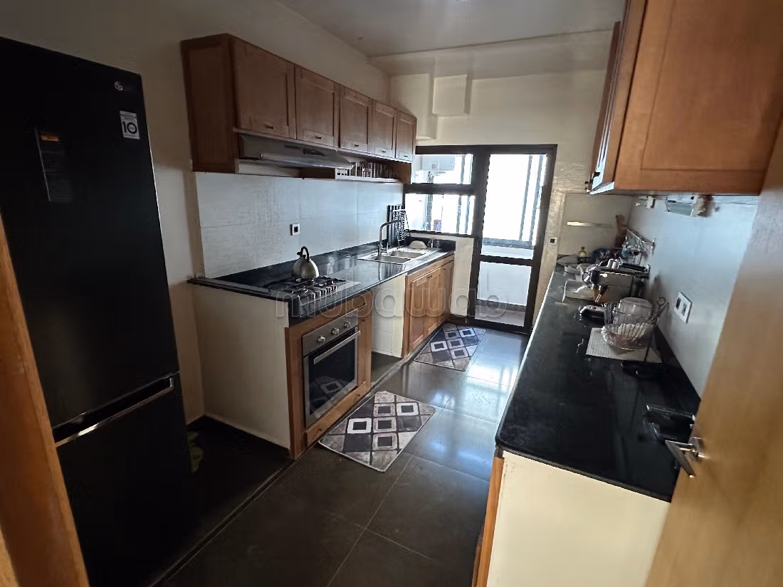 Sale of a lovely apartment in Agdal. Area 137 m². Cellar. 