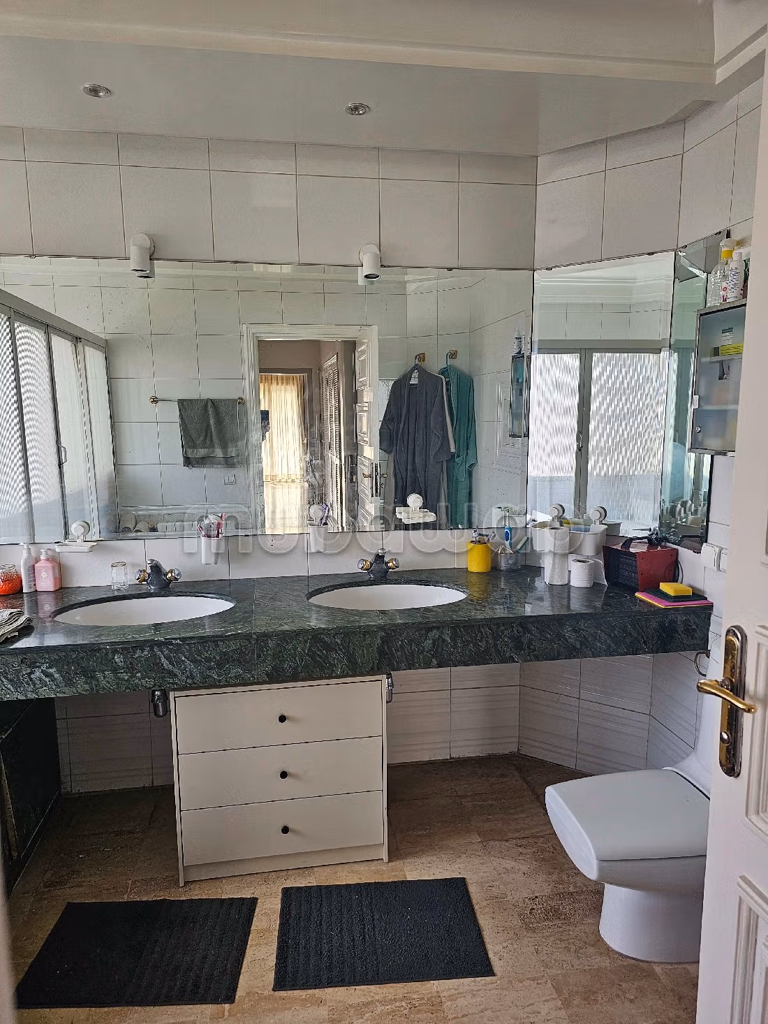 فيلا رائعة للبيع بمرس السلطان. 11 قطع رائعة. التدفئة