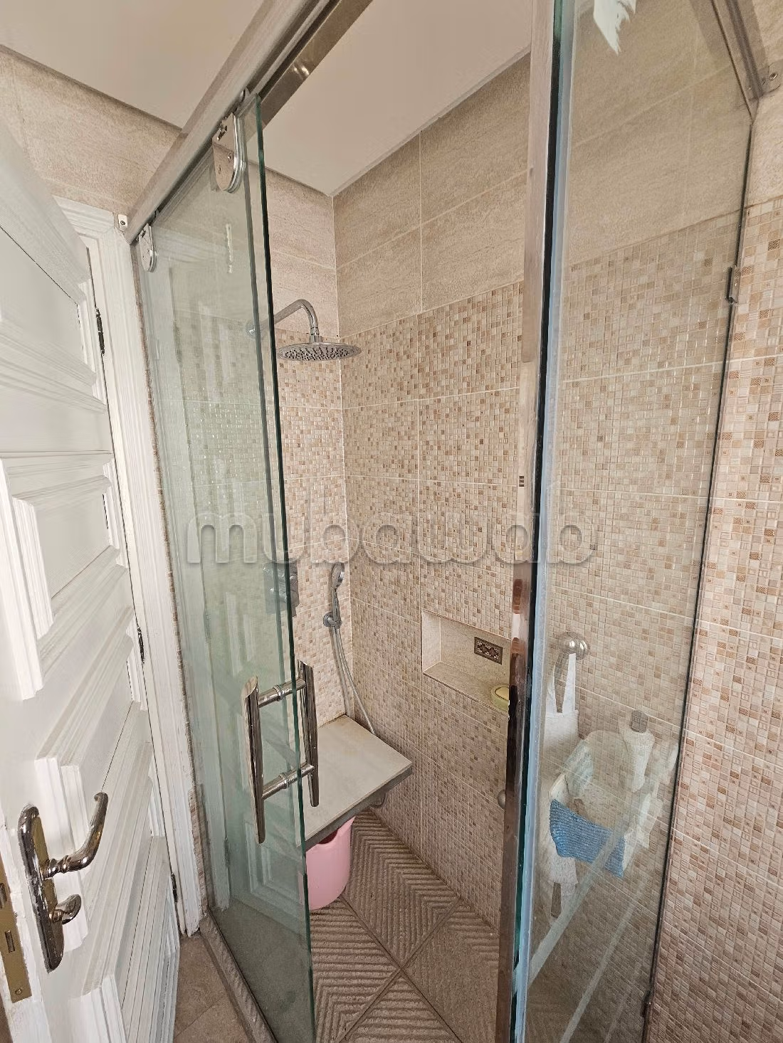 فيلا رائعة للبيع بمرس السلطان. 11 قطع رائعة. التدفئة