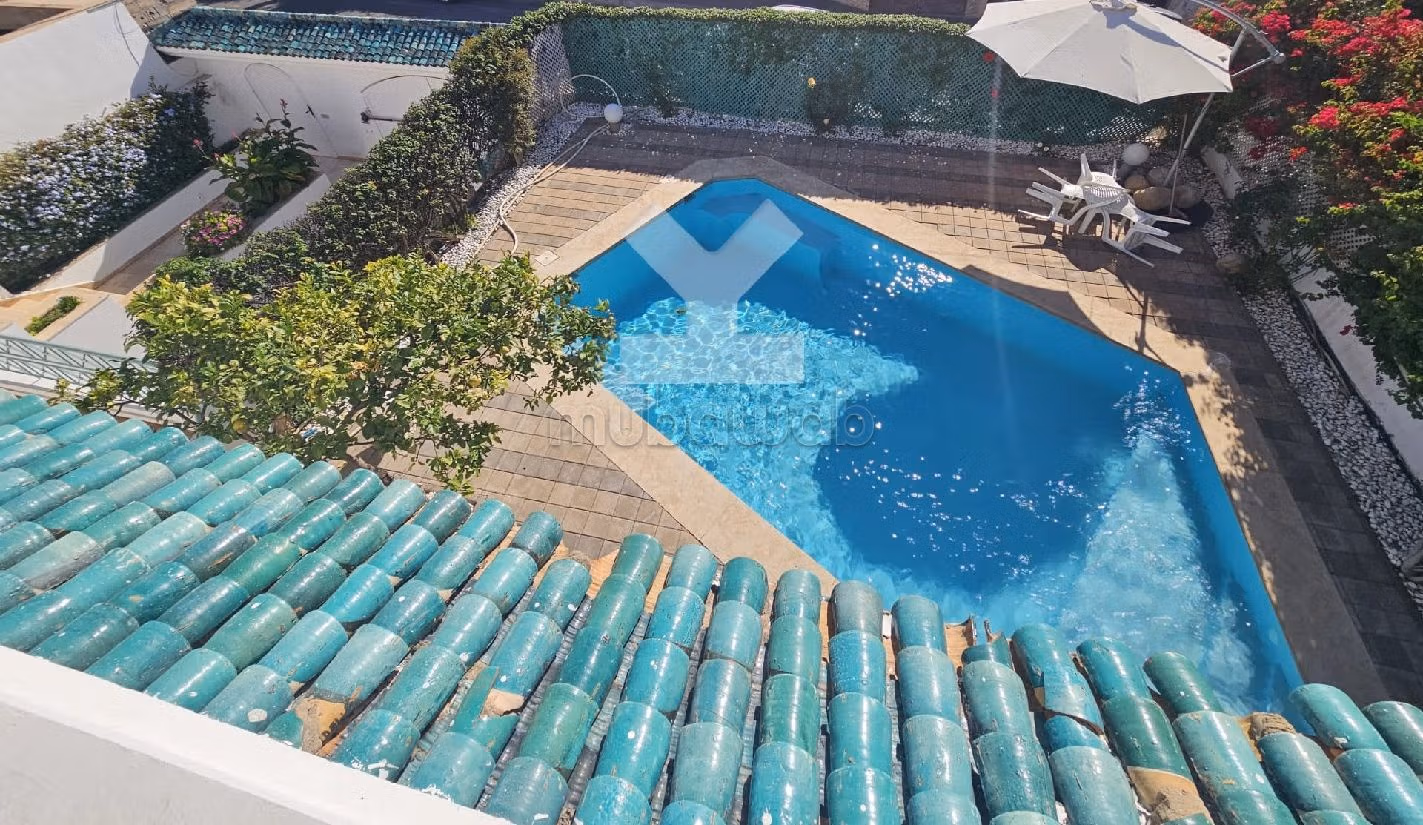 فيلا رائعة للبيع بمرس السلطان. 11 قطع رائعة. التدفئة