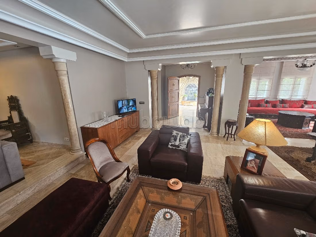 فيلا رائعة للبيع بمرس السلطان. 11 قطع رائعة. التدفئة