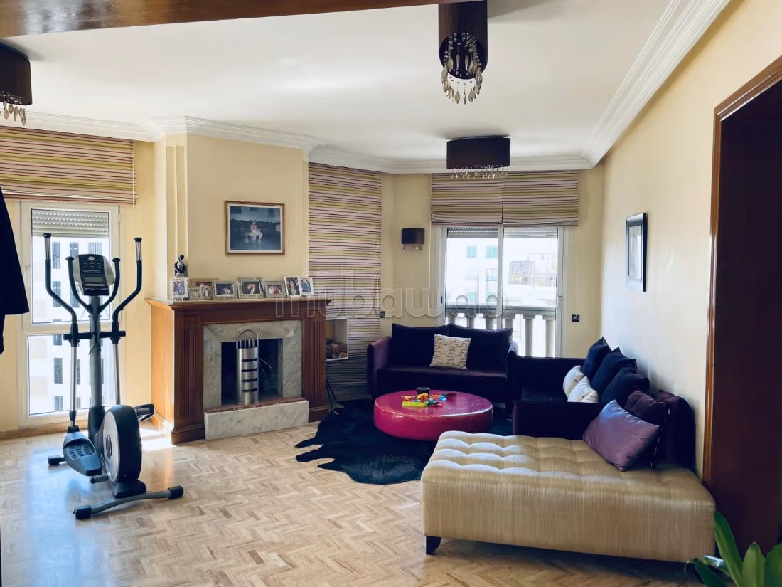 Appartement à Vendre de 990.0 m² à Rabat, Haut Agdal — 3