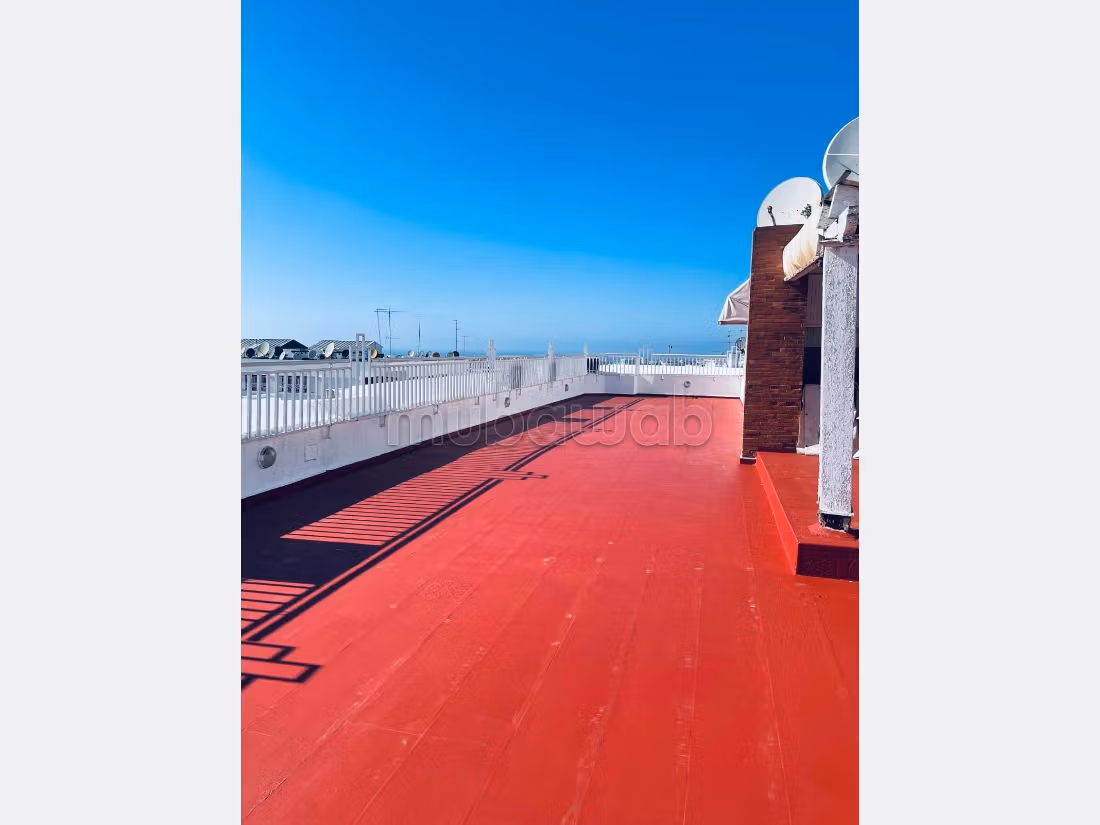Appartement à Vendre de 990.0 m² à Rabat, Haut Agdal — 4