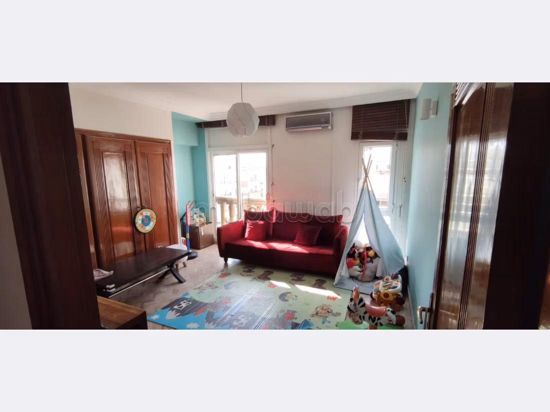 Appartement à Vendre de 990.0 m² à Rabat, Haut Agdal — 2