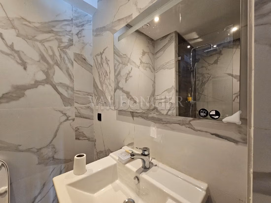 Find an apartment for rent in Casablanca Finance City. Total area 137 m². Carpark and terrace