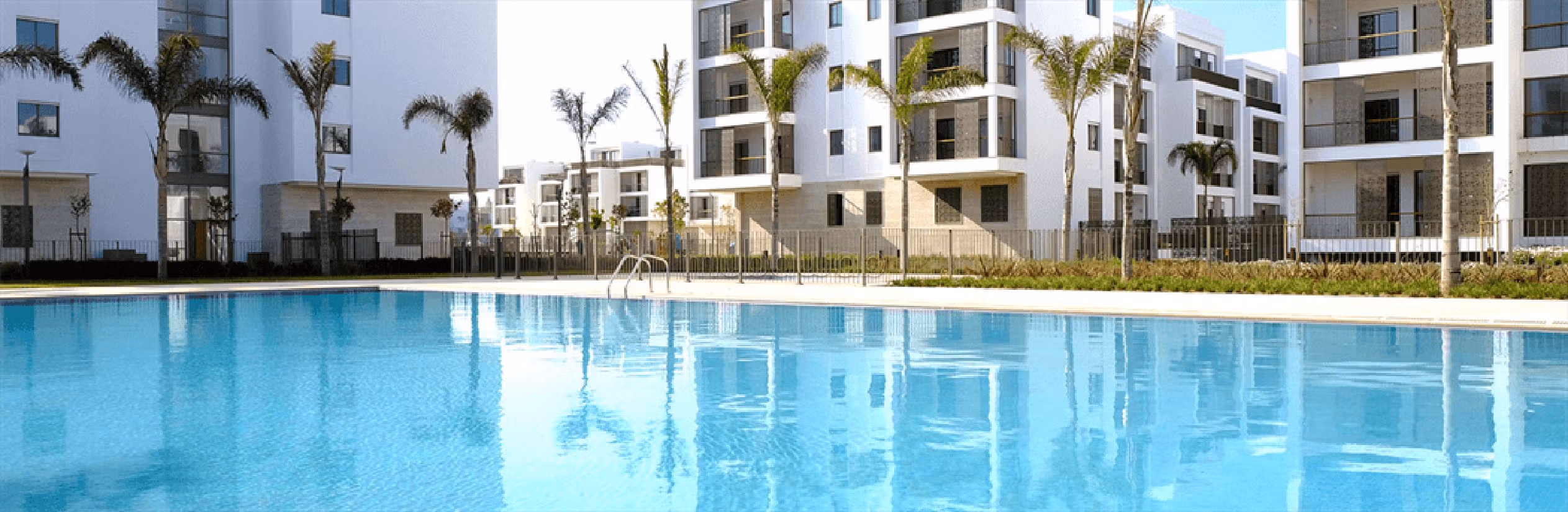 Find an apartment to buy in Bab Al Bahr. Area 111 m². Fireplace and caretaker service. 
